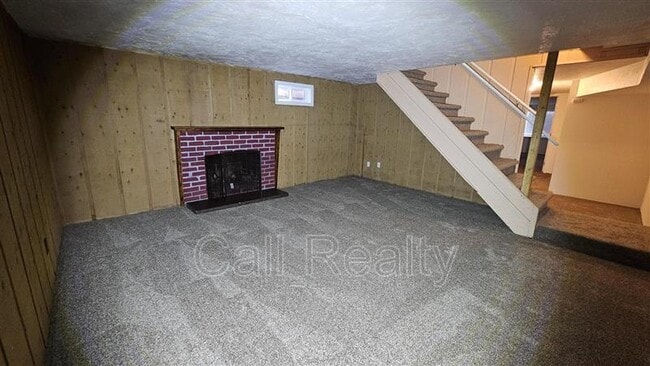 Building Photo - 1222 E Baldwin Ave