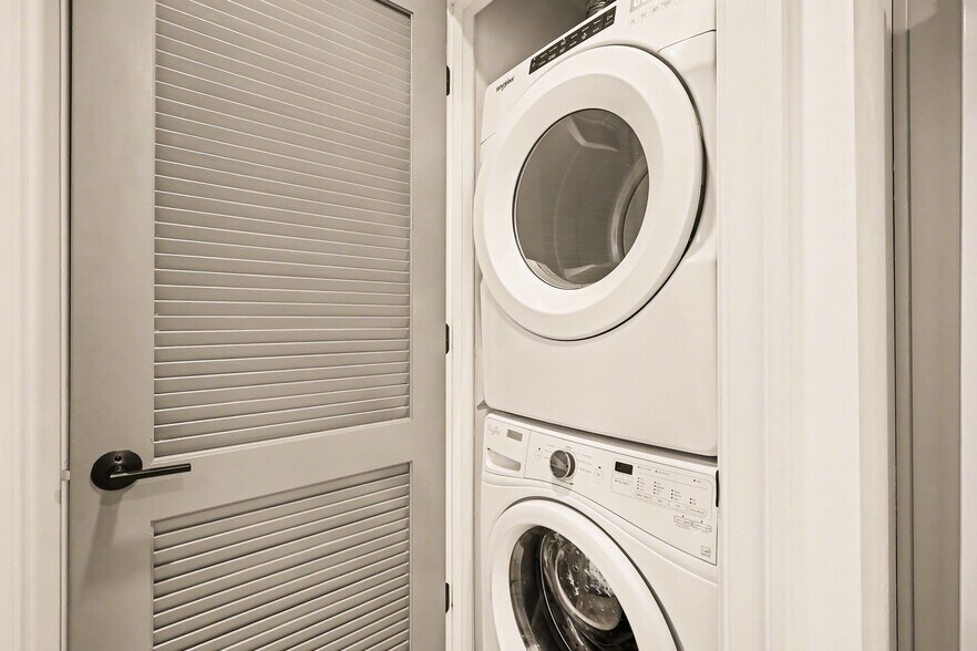 Building Photo - 811 Upshur St NW