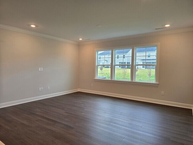 Building Photo - Brand New 4 Bedroom 3 Bathroom Single Fami...