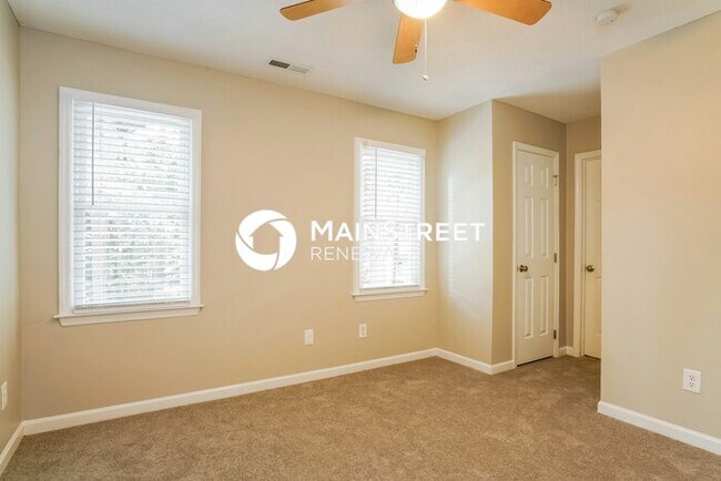 Building Photo - 3 Bedroom Pet-Friendly Home in Raleigh, NC with Main Street Renewal