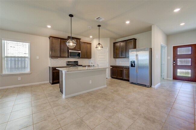 Building Photo - 1207 Cascade Hls Dr