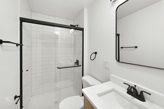 Building Photo - 7357 N Winchester Ave