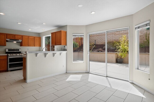 Building Photo - Beautiful 4-Bedroom Home