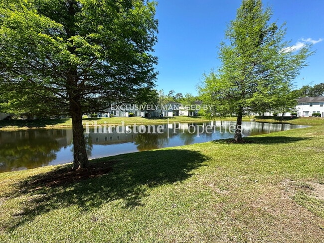 Building Photo - 1660 Biscayne Bay Cir