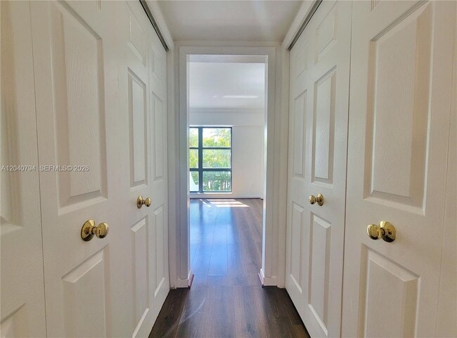 Building Photo - 77 Crandon Blvd
