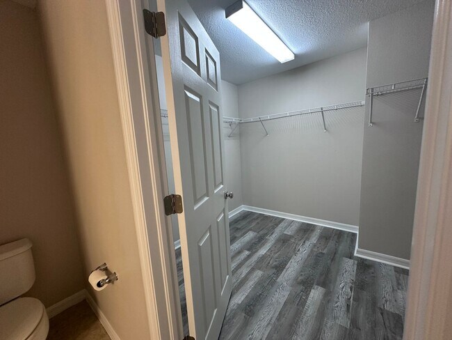 Building Photo - 6307 Pin Cherry Pl