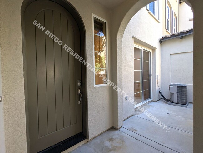 Building Photo - Beautiful San Moritz Townhome - Available ...