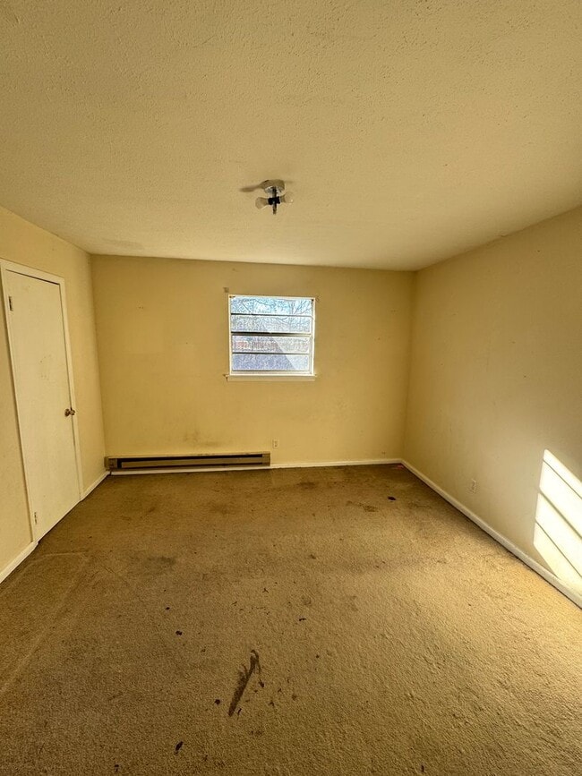 Building Photo - 128 Woodland Ave