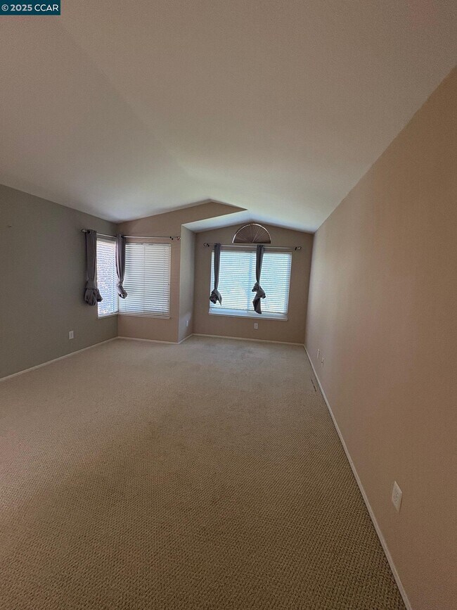 Building Photo - 1029 Lakeridge Pl