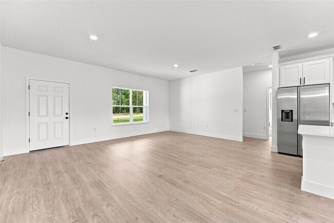 Building Photo - 143 Gondolier Pl