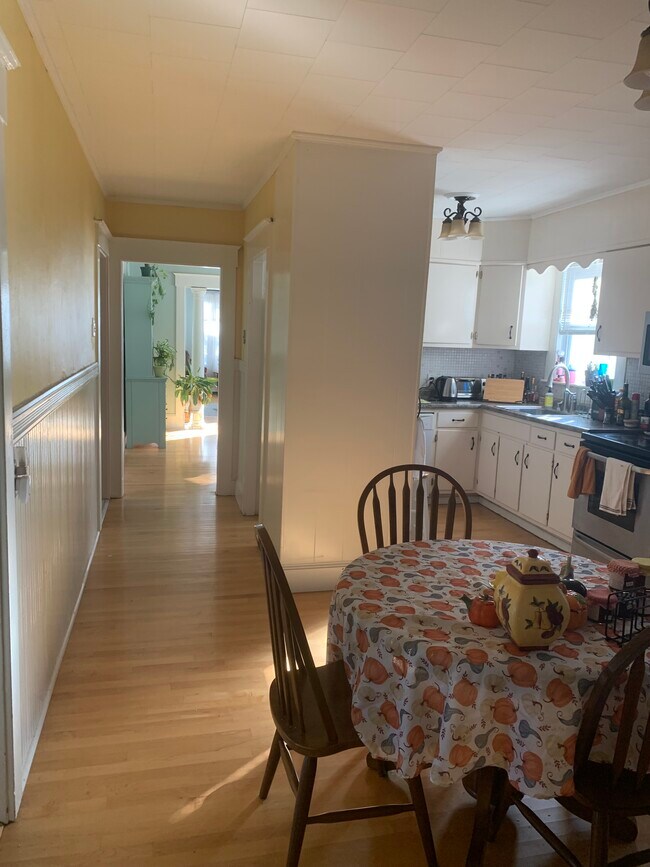 Building Photo - 434 Walnut St