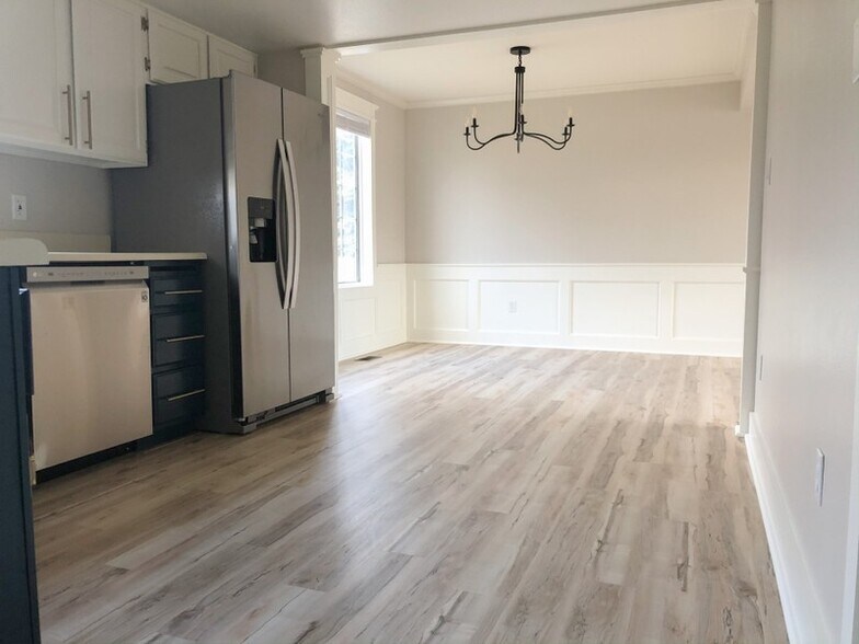 Building Photo - 106 W 1640 N