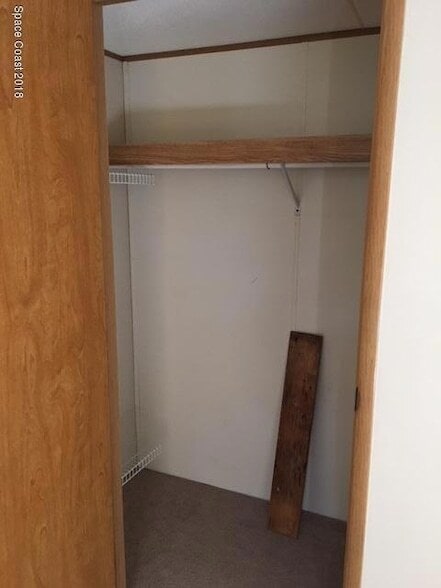 Building Photo - 1617 Ridge Dr