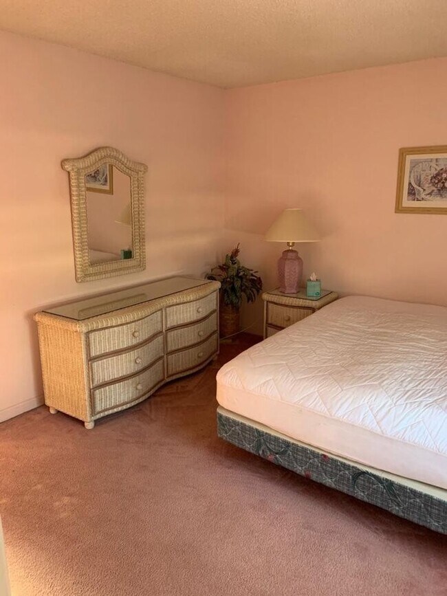 Building Photo - Furnished 2bed 2 bath condo at Myrtle Greens