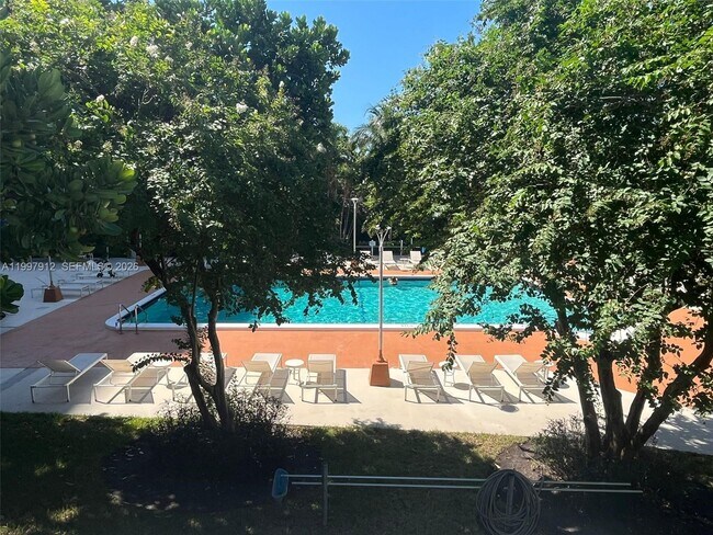 Building Photo - 2851 NE 183rd St