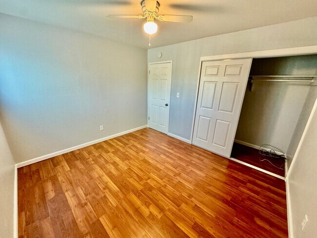 Building Photo - Cozy 2bd/1bth Available for Rent!