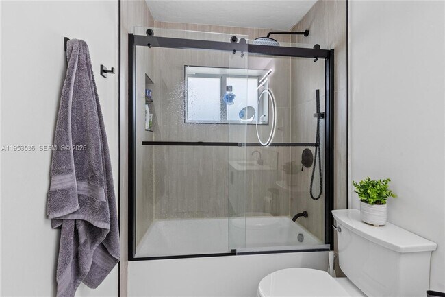 Building Photo - 14950 S Biscayne River Dr