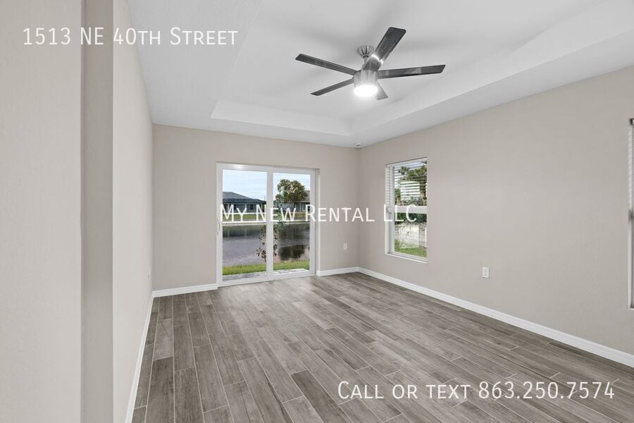 Building Photo - 1513 NE 40th St