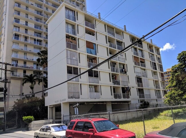 Building Photo - Furnished or Unfurnished Studio with Utilities included at Pacific Islander Waikiki