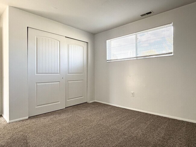 Building Photo - 403 N Morton Dr