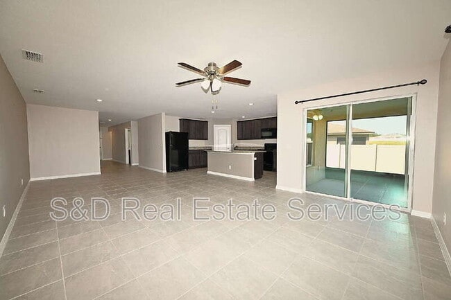 Building Photo - 1563 Swan Lake Cir