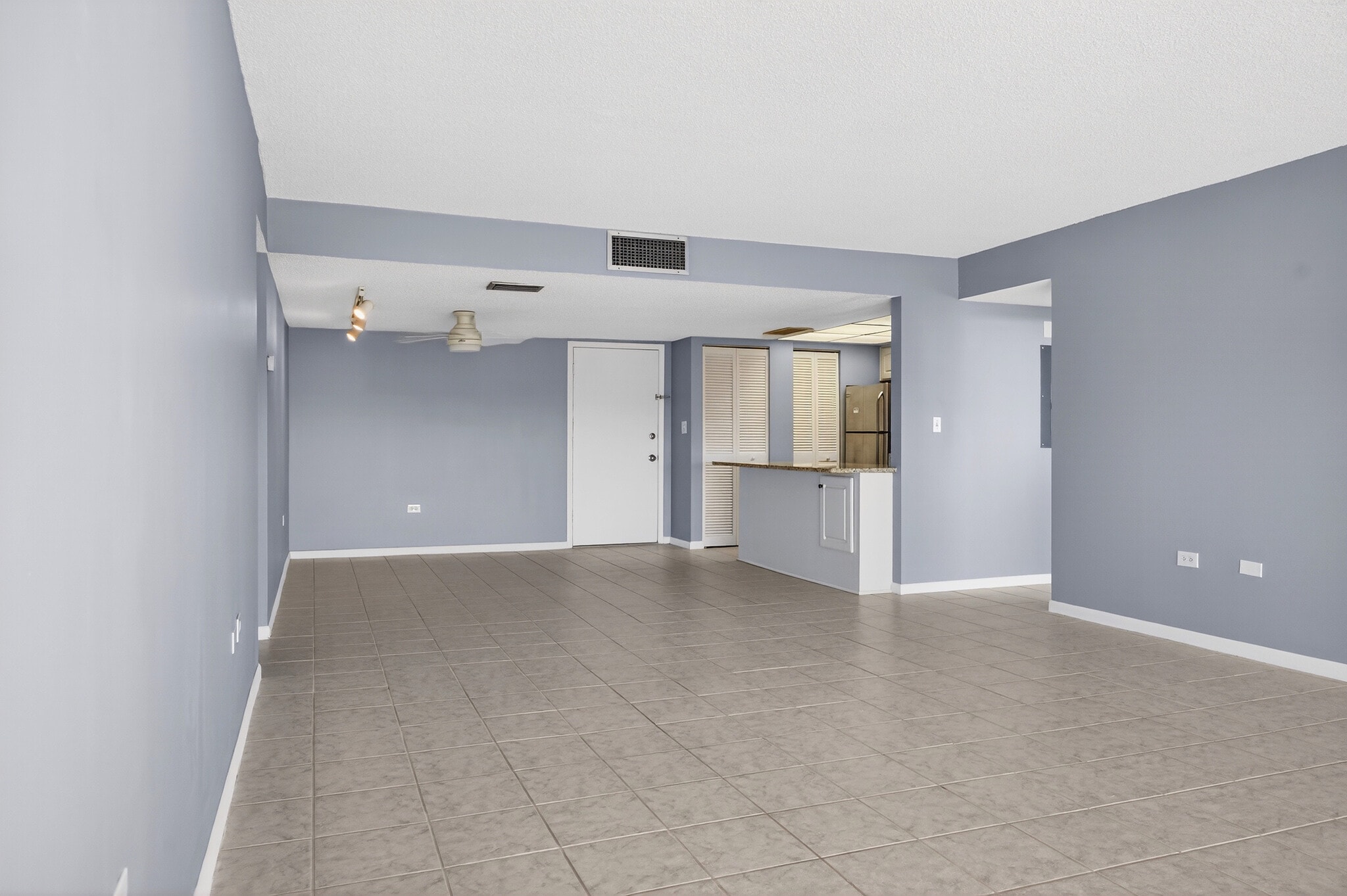 Dining room - 500 Treasure Island Causeway