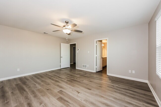 Building Photo - 10313 Castle Lyons Ln