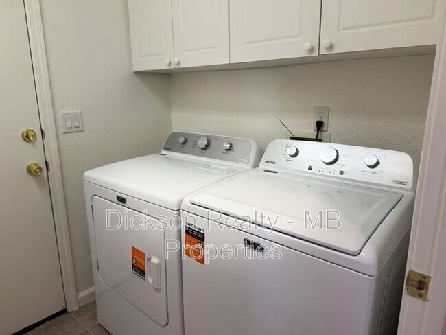 Building Photo - 155 Sagebrook Dr