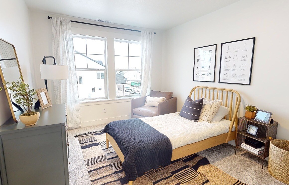 Building Photo - 1307 W Quailhill Rd