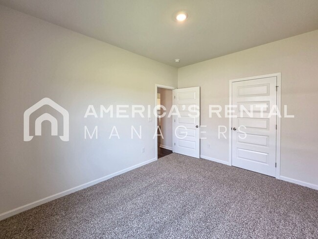 Building Photo - 180 Keller Dr