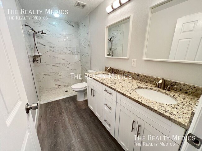 Building Photo - 13570 SW 112th St