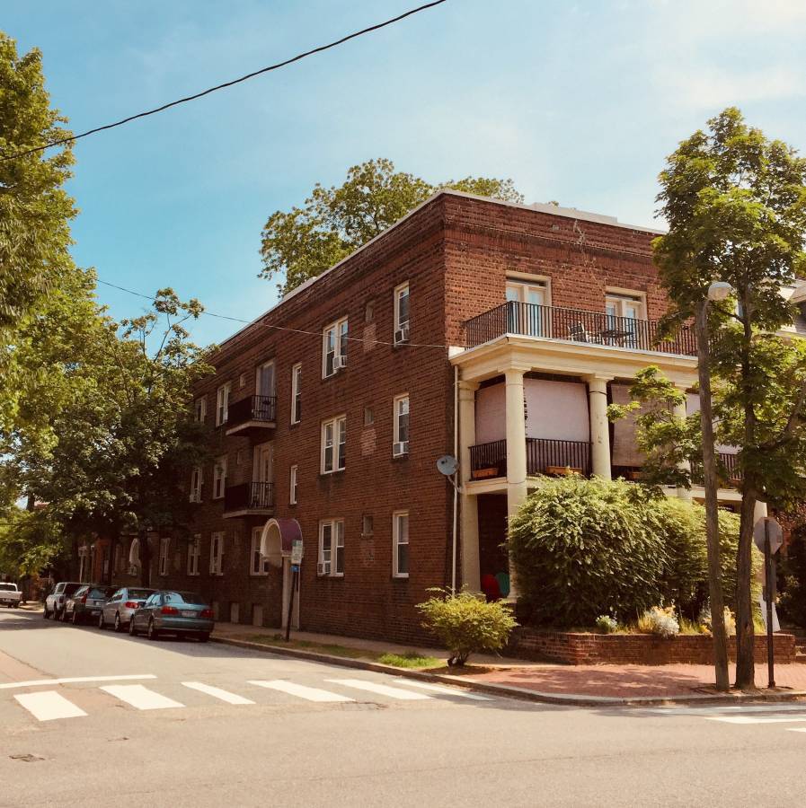 Exterior - 203 N Plum St