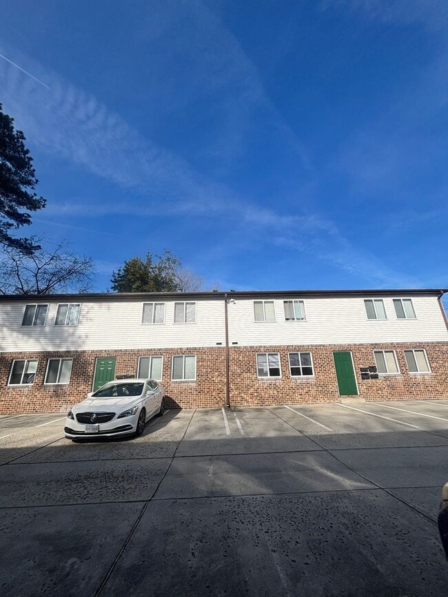 Building Photo - Cute One Bedroom in Norview Heights