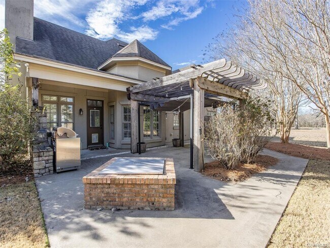 Building Photo - 3900 Turning Leaf Loop