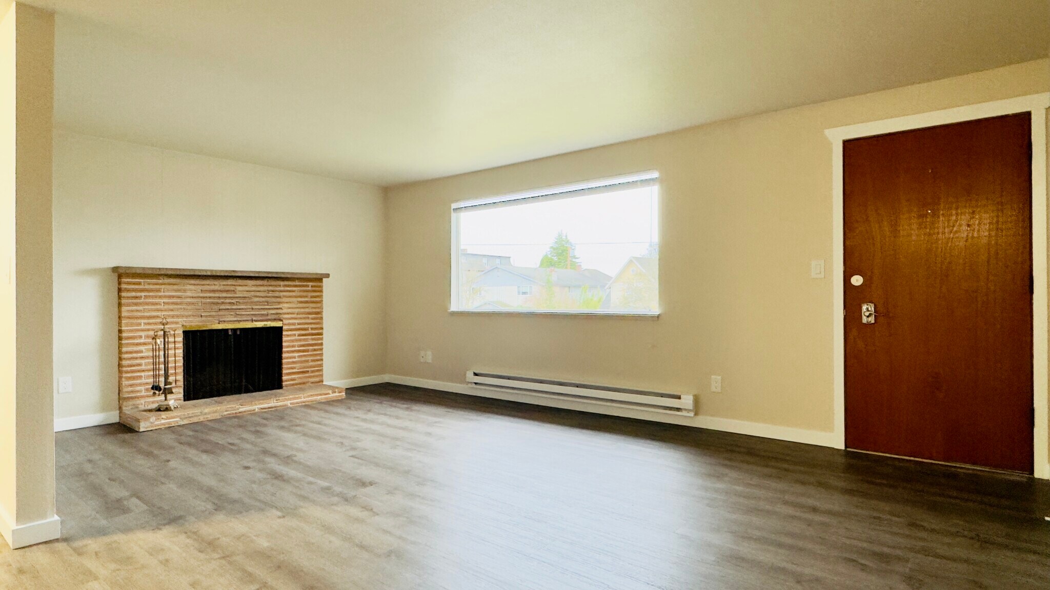 Building Photo - 2105 Colby Ave