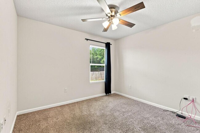 Building Photo - 3284 Chapelwood Dr