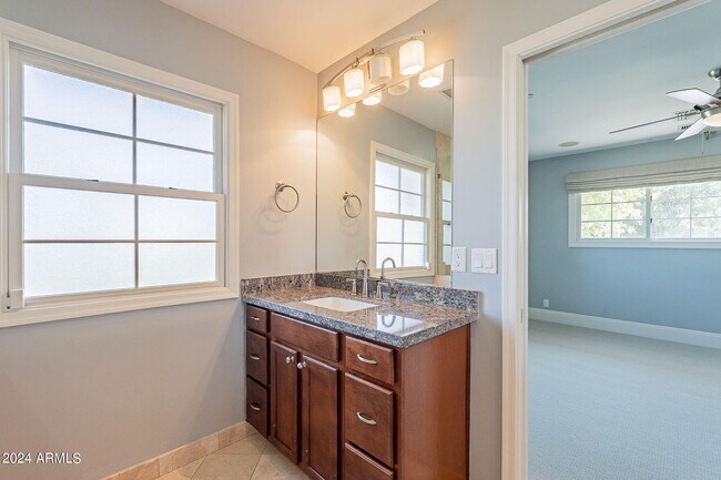 Building Photo - 6433 E Calle Camelia