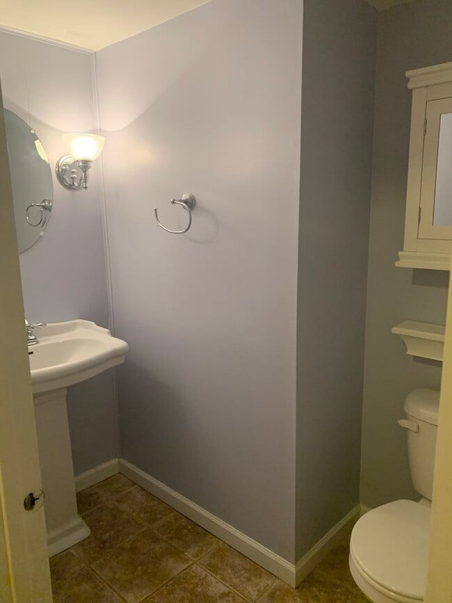 Building Photo - Upcoming Spacious End Unit in Francisco Place!