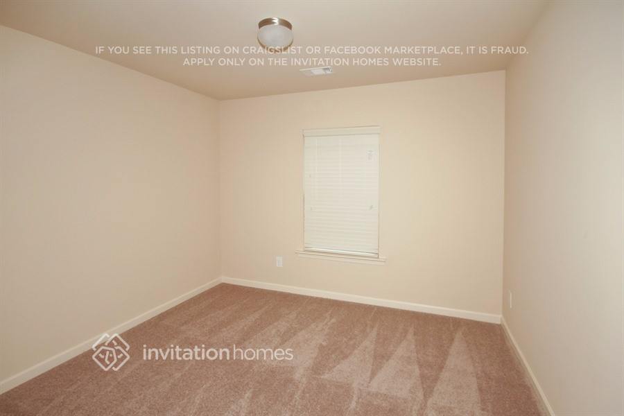 Building Photo - 3600 Brookhollow Dr