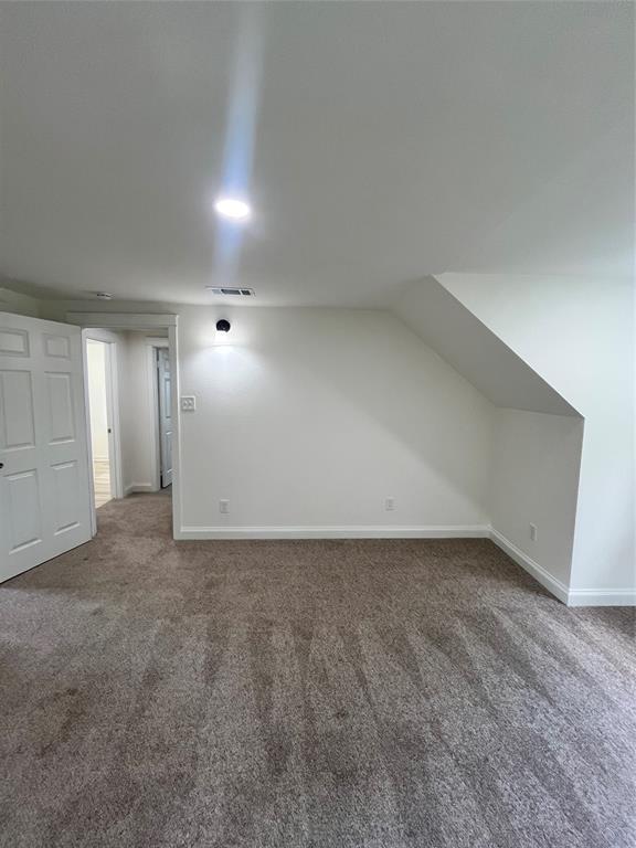 Building Photo - 2103 Bayou Dr
