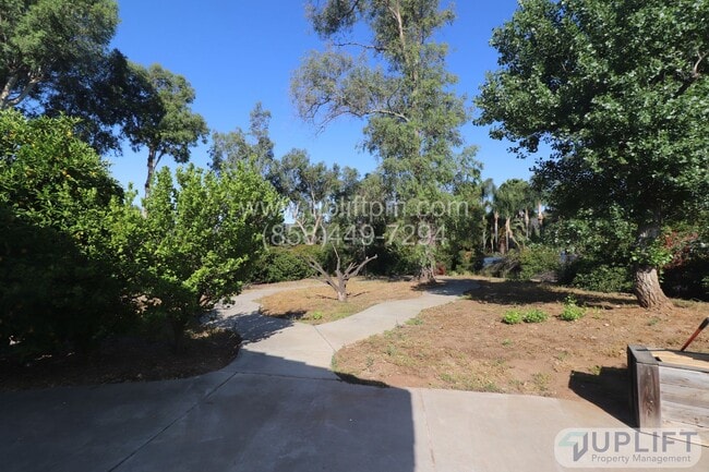 Building Photo - 3 bedroom 2.5 bathroom home in Ramona Coun...