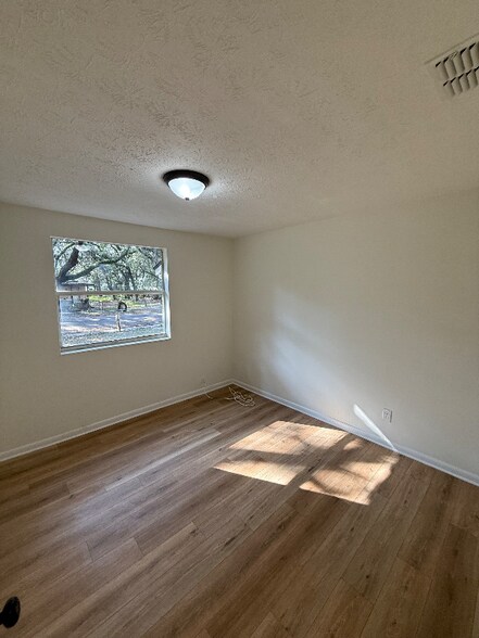 Building Photo - 1675 Winthrop St