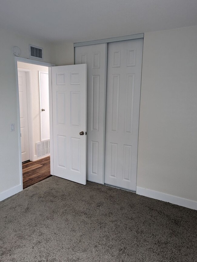 Building Photo - Fully Upgraded 3 Bed/2 Bath Condo - Poway
