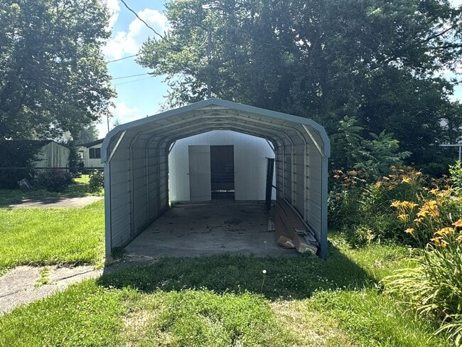 Building Photo - Charming 2 Bed 1 Bath House For Rent in Bo...