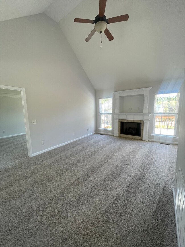 Building Photo - 3 Bedroom + 2 Bath Home for Rent in Soddy ...