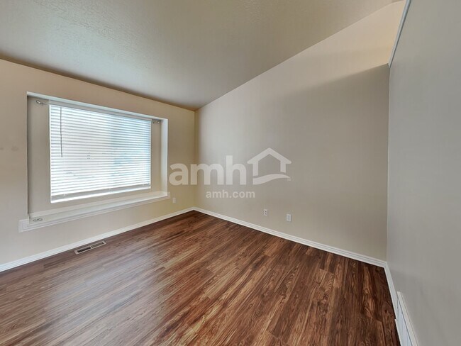 Building Photo - 125 S 150 W