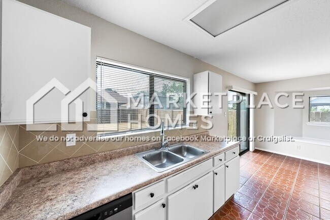 Building Photo - 7250 Dwarf Palm