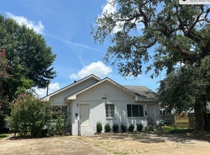 Building Photo - 2 Bed 1 Bath Home for Rent