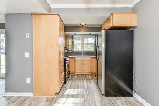 Building Photo - 9330 Caspian Way