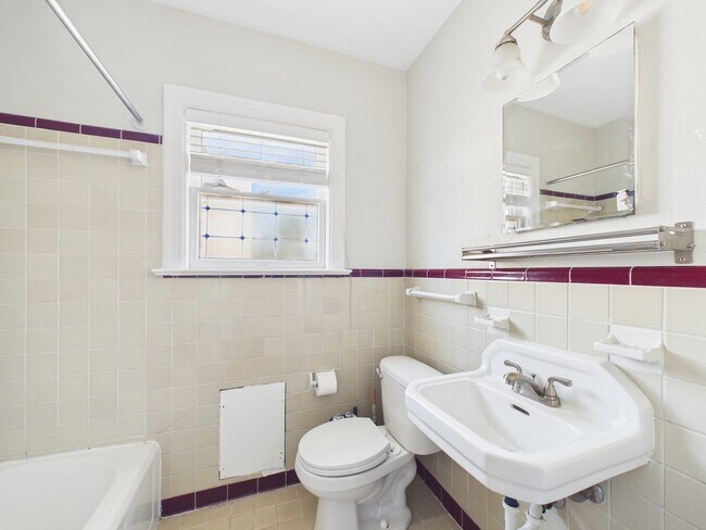 Building Photo - 1920 Richmond Ave.